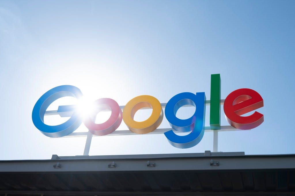 Google logo at a Google data center, illustration of the AI Overviews update