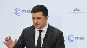 Ukraine makes nuclear status threat