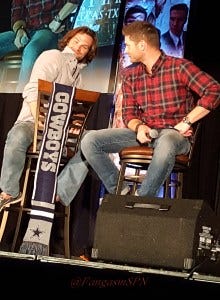 dallas_con_2015_phone_1288_WM