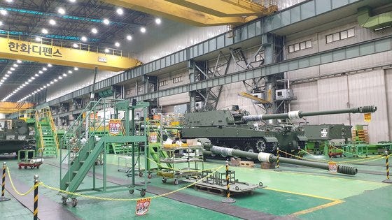 Production of the 155mm K9 Thunder self-propelled howitzer. Photo credits: Joongang
