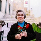 La Rivoluzione dei garofani: canzoni, fiori, militari e magia
