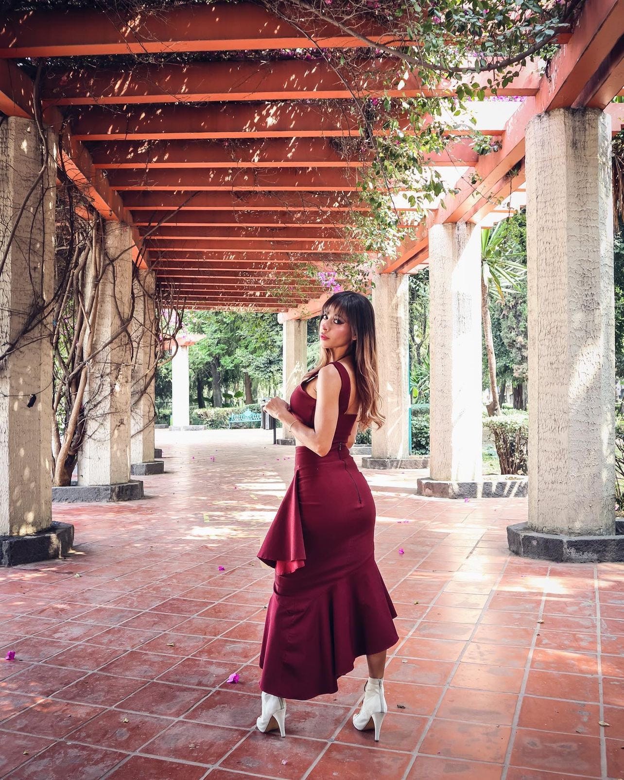 BowTiedPassport on Twitter: "The Three Tiers of Latinas You'll Meet in  Mexico 🧵 Tier 3 - The Barrio Tier 2 - The Middle Class Tier 1 - The Elite  https://t.co/IsihEsobed" / Twitter