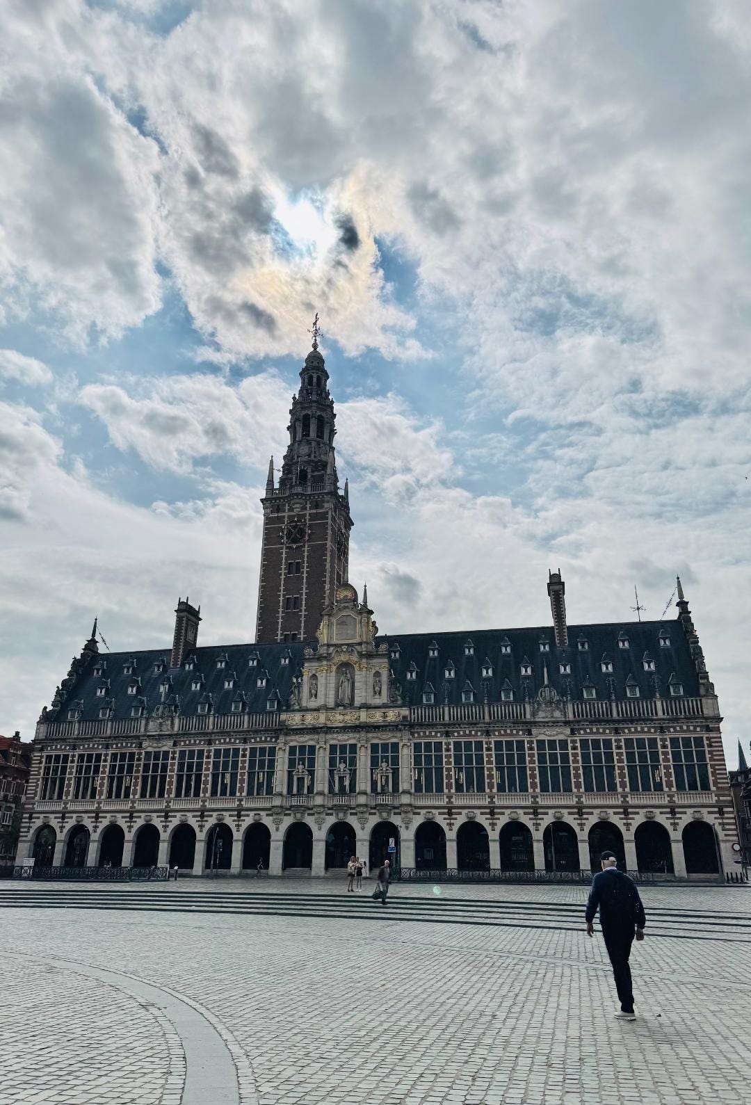 Furore Teutonico Diruta, Dono Americano Restituta*