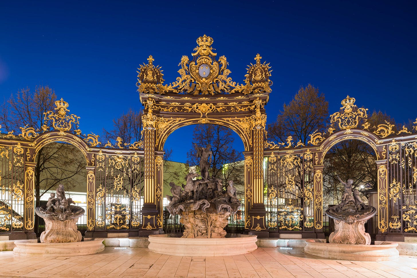 File:Fontaine de Neptune sur la Place Stanislas.jpg - Wikimedia Commons