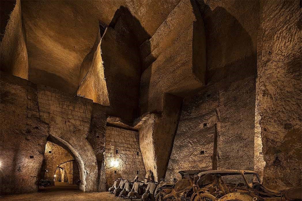 Underground cisterns and passages of Naples (Associazione Culturale Borbonica Sotterranea/ CC BY-SA 4.0)