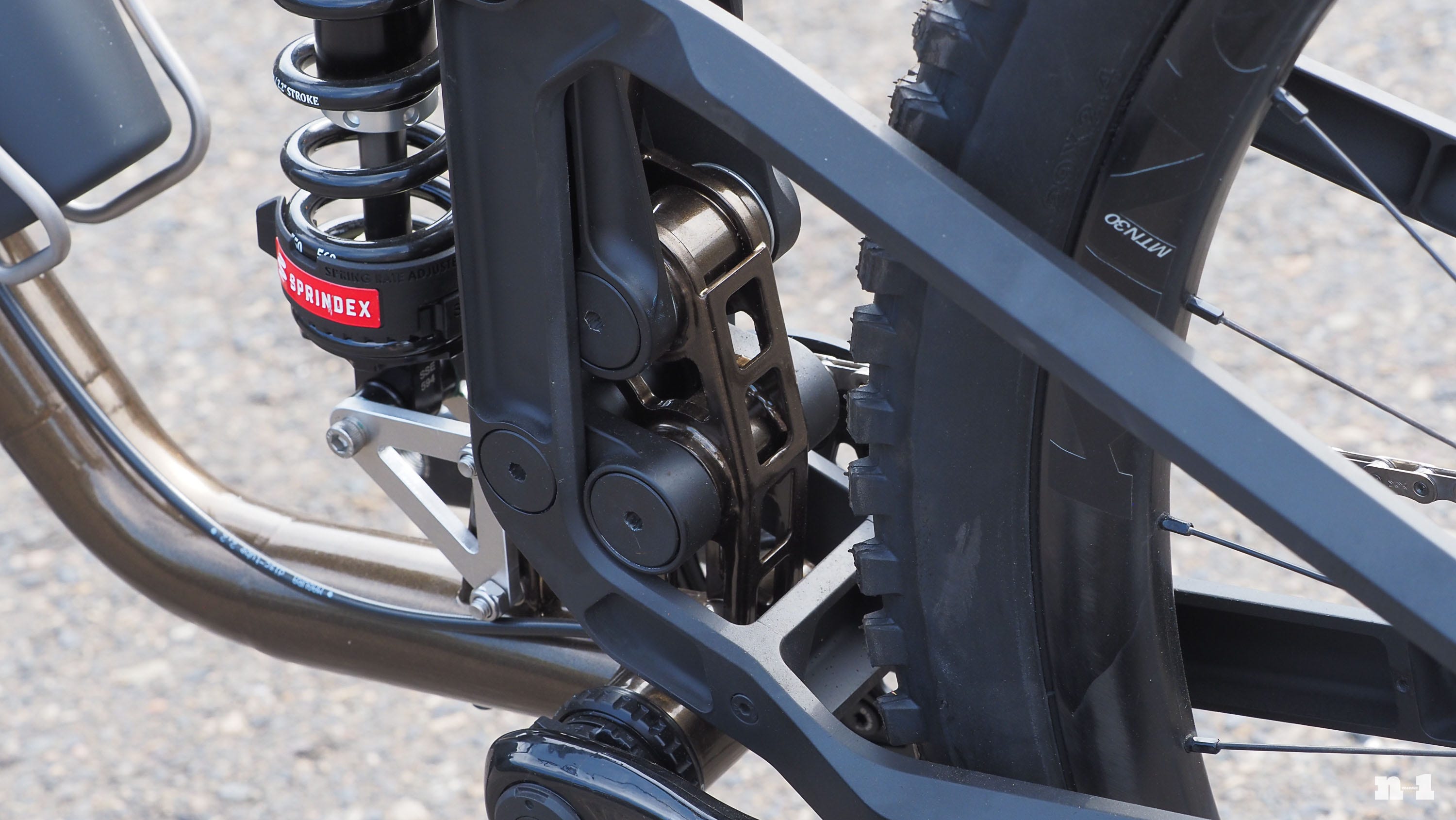 Stinner Romero pivot housing