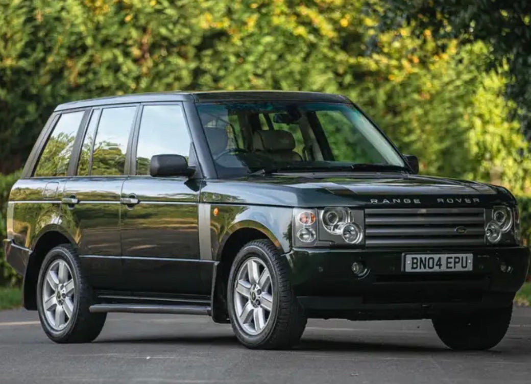 Range Rovers Buttercup Meet Major Eye Candy - the palace’s secret weapon