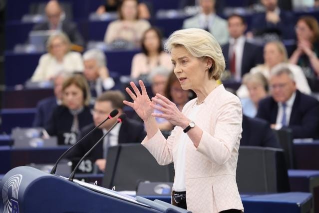 Ursula von der Leyen, at the podium Ursula von der Leyen, at the podium