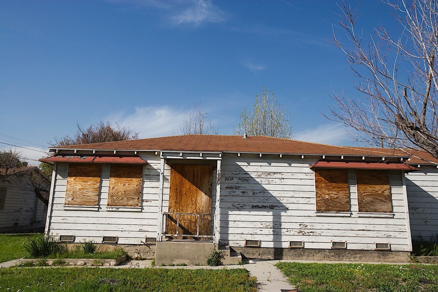 The Best Ways To Find Distressed Properties For Sale | FortuneBuilders