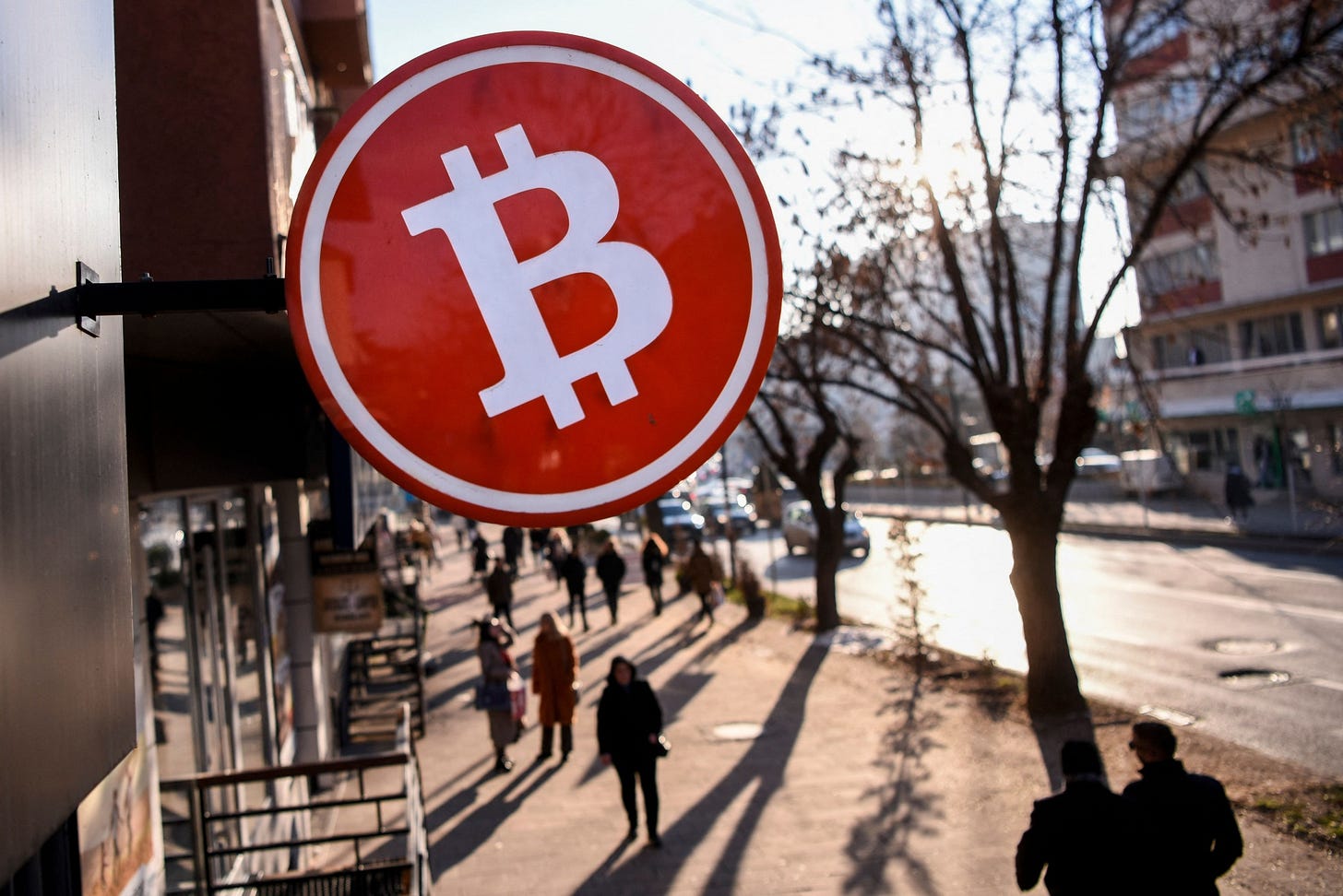KOSOVO-ELECTRICITY-CRYPTOCURRENCY-BLOCKCHAIN-MINING