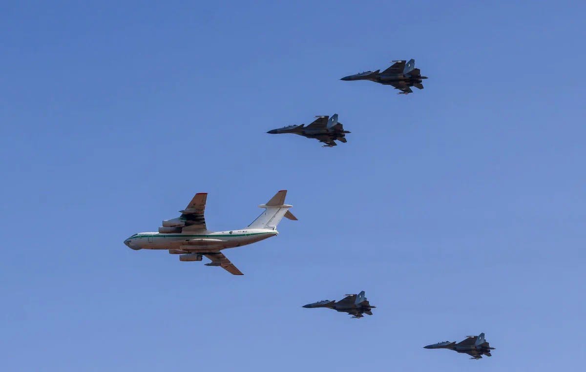 OSINTWarfare on X: "Four Algerian Air Force (AAF) Su-30MKAs, accompanied by  an Il-78 aerial refueling aircraft, arrived at Niamey Airport in Niger  today. The deployment comes after a military mutiny at Air