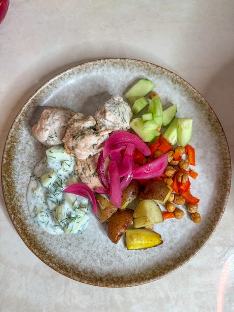 herby turkey meatballs with dilly cucumber tzakiki, cilantro-lim erice & chicken stuffed peppers, peanut butter & strawberry jelly overnight oats, purple power steak street tacos, Thai beef curry with wild rice