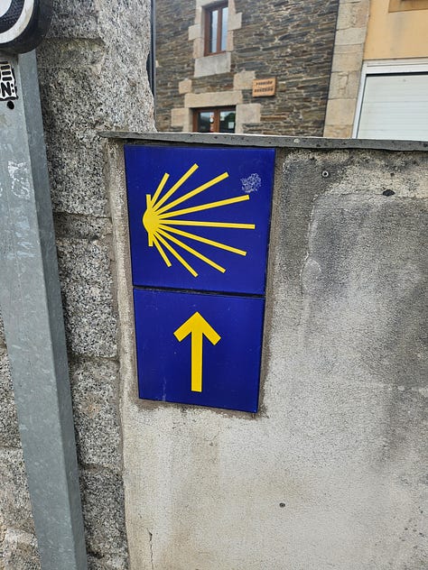 Signs to Santiago