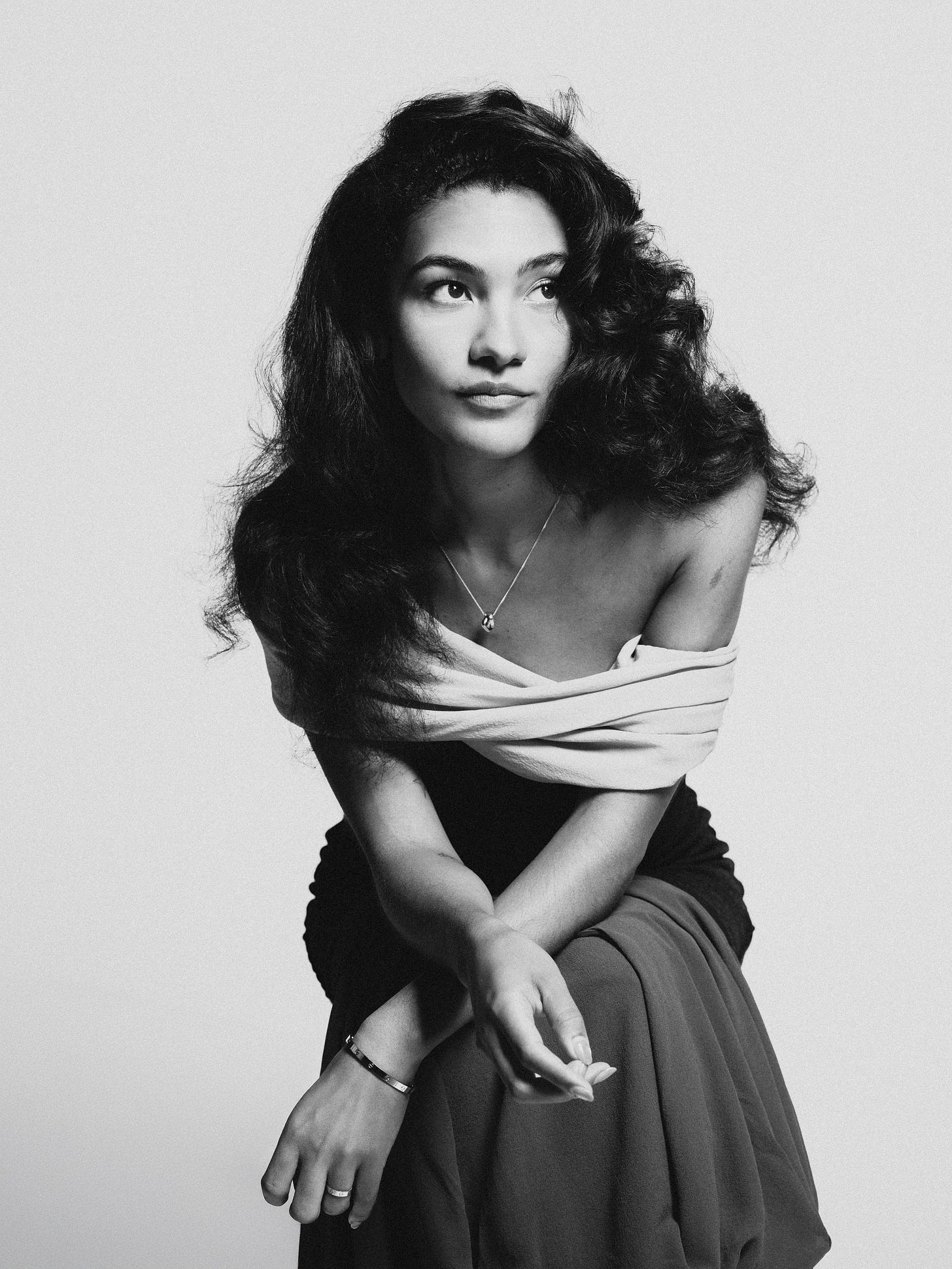 Olivia Dean Takes Center Stage | Vogue