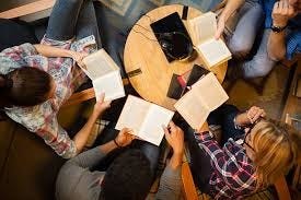 5 400+ Groupe De Lecture Photos, taleaux et images libre de droits - iStock  | Lecteur, Groupe lecture, Groupe de travail