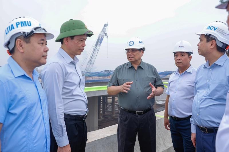 Thủ tướng Phạm Minh Chính thị sát khu vực sân bay long Thành và các công trình phụ cận. Ảnh: VGP. Thủ tướng Phạm Minh Chính thị sát khu vực sân bay long Thành và các công trình phụ cận. Ảnh: VGP.