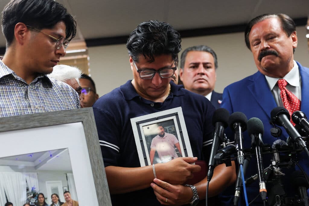 Family of Man Killed by ICE Push for Independent Investigation Family of Man Killed by ICE Push for Independent Investigation