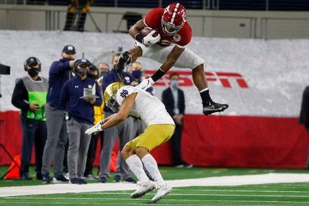 Alabama's Najee Harris just executed his best hurdle ever vs. Notre Dame;  Nick Saban reacts - al.com