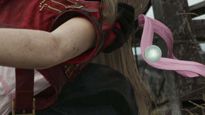 Parallel between the end of Rebirth's prologue and Aerith's death in the original game.