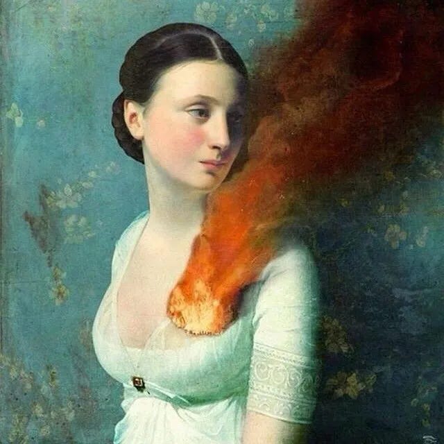 retrato a óleo de uma mulher de cabelos castanhos escuros trançados para trás, vestido branco, mostrando apenas do estomago pra cima. ela olha languidamente para o lado, para algo fora da tela e em seu coração há uma bola de fogo com fumaça preta saindo para cima. no fundo, parede de papel de parede azul com flores aparentemente douradas retrato a óleo de uma mulher de cabelos castanhos escuros trançados para trás, vestido branco, mostrando apenas do estomago pra cima. ela olha languidamente para o lado, para algo fora da tela e em seu coração há uma bola de fogo com fumaça preta saindo para cima. no fundo, parede de papel de parede azul com flores aparentemente douradas
