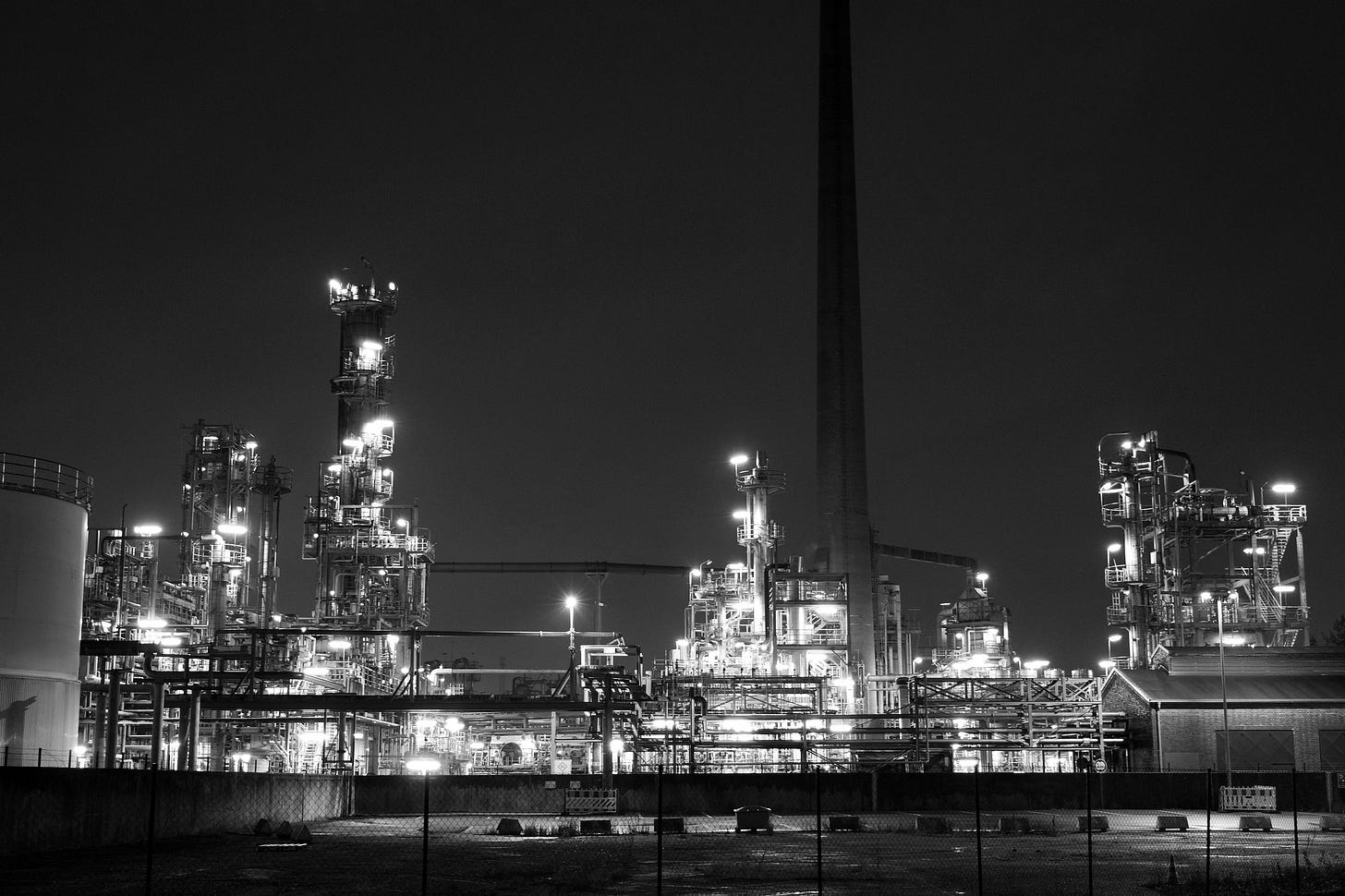 Most plastics are made from fossil fuels, and the extraction and manufacturing process could potentially promote antimicrobial resistance. For example, biocides are used in oil refinery pipes, which, together with chemical additives used in the plastic manufacturing process, may foster the development of drug-resistant bacteria. More research is needed to determine the degree to which this is a problem. Image by Frerk Meyer via Flickr (CC BY-SA 2.0).