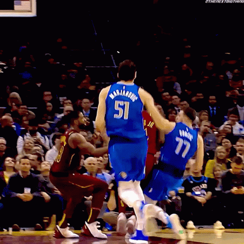 Luka Doncic Pass GIF - Luka Doncic Pass Boban Marjanovic - Discover & Share  GIFs