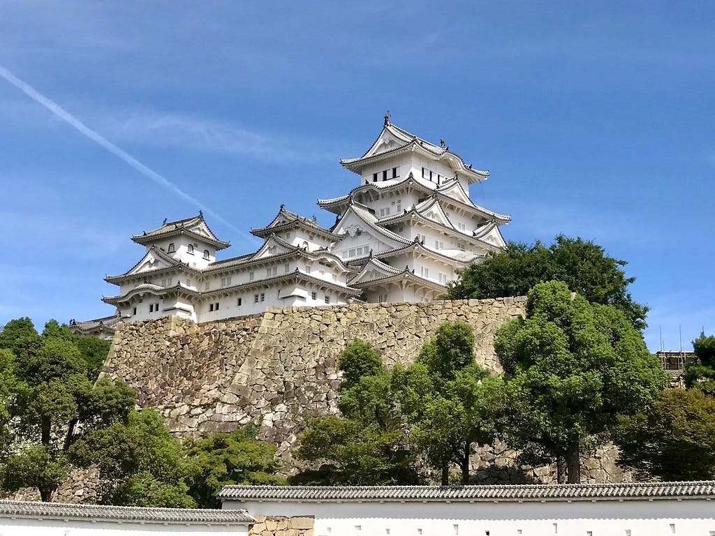 Himeji Castle on a clear day © Florentyna Leow Himeji Castle on a clear day © Florentyna Leow
