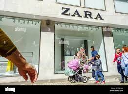 Tienda zara españa fotografías e imágenes de alta resolución - Alamy
