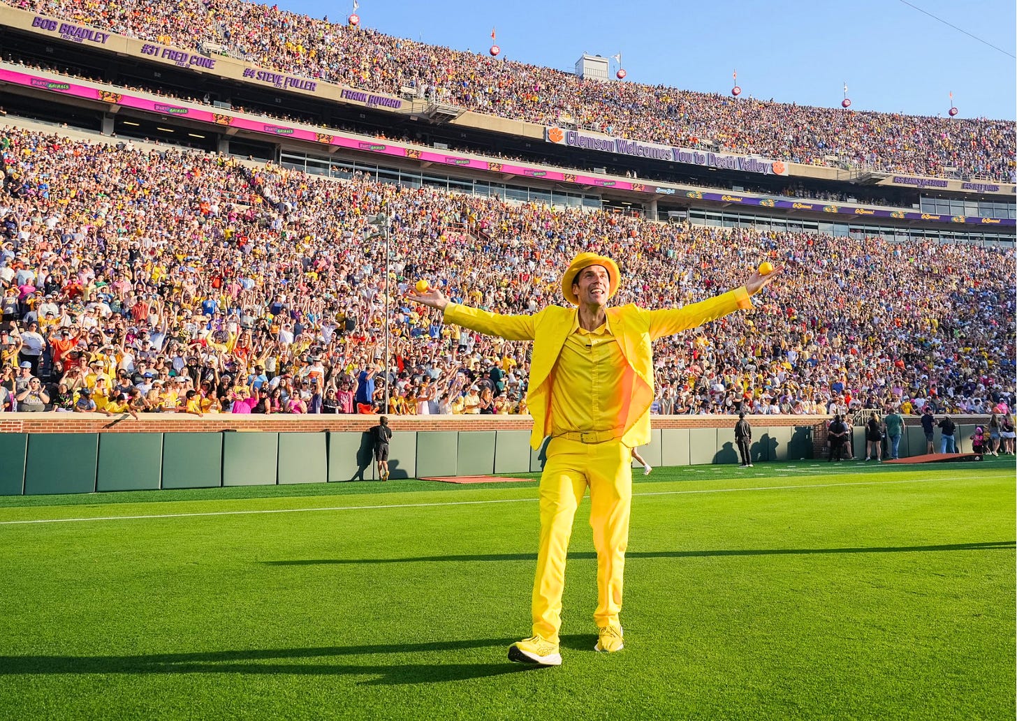 Inside the Wild Rise of the Savannah Bananas: Baseball's New Billion-Dollar  Brand