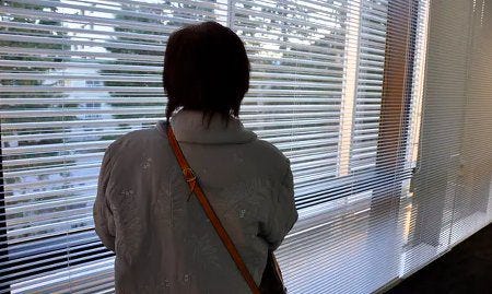 Victime, anonyme et de dos, des campagnes de stérilisation forcées au Japon Victime, anonyme et de dos, des campagnes de stérilisation forcées au Japon