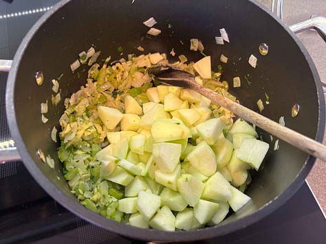 Apple. Ginger & Parsnip Soup Steps