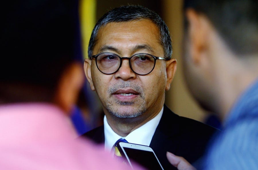 Azlan Man Denies Rumours He Will be Leaving Umno