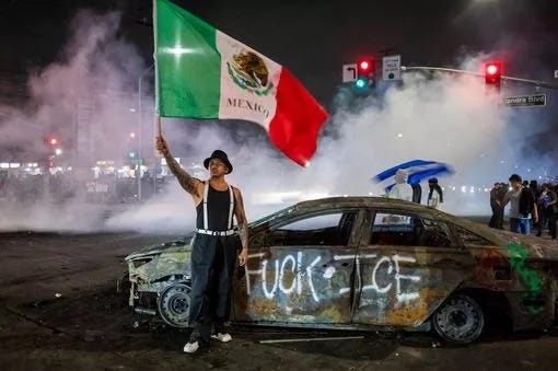 May be an image of 6 people and text that says 'MENIO, andra 정심4 FUCK-TCE UCK CE'