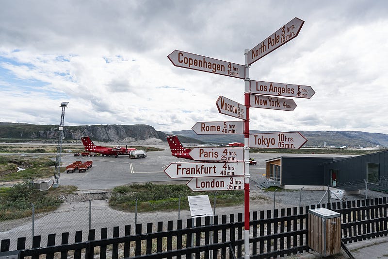 Signpost at Nuuk airport Signpost at Nuuk airport