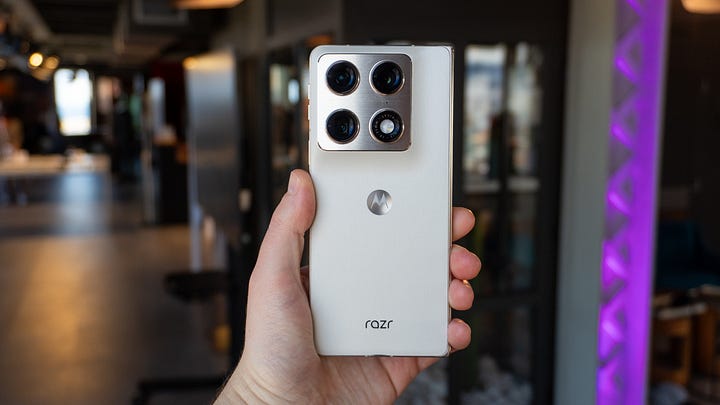 Moto Razr Fold design