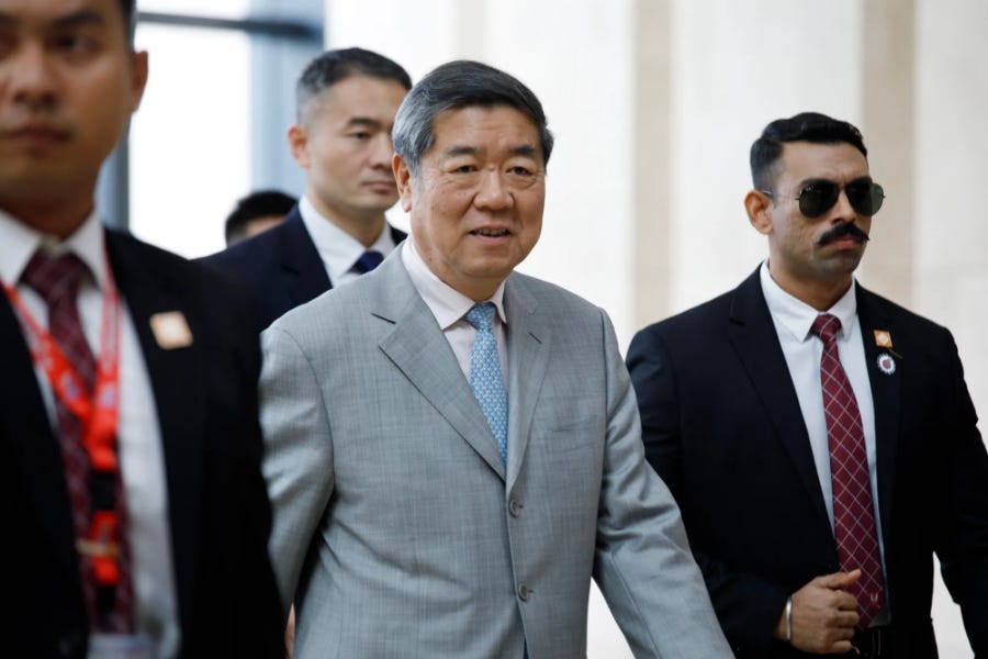 Phó thủ tướng Trung Quốc Hà Lập Phong ở Kuala Lumpur hôm 25/10 - Ảnh: Bloomberg.