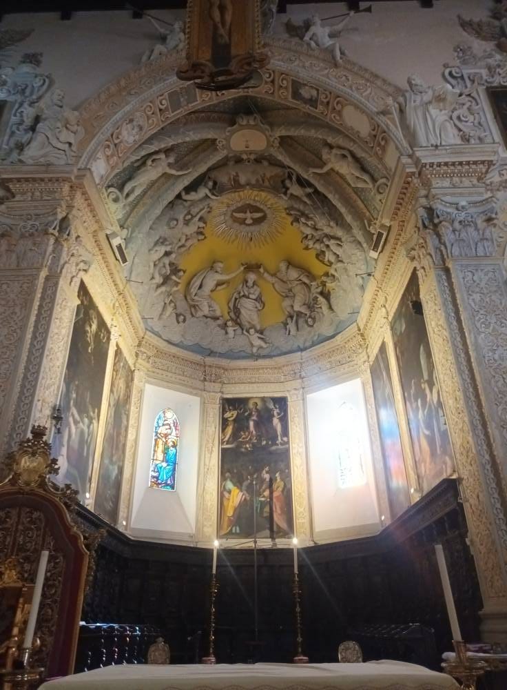 No photo description available.