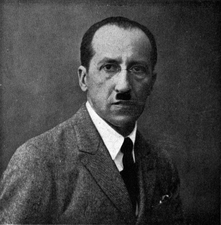 Black and white portrait photograph of Piet Mondrian Black and white portrait photograph of Piet Mondrian