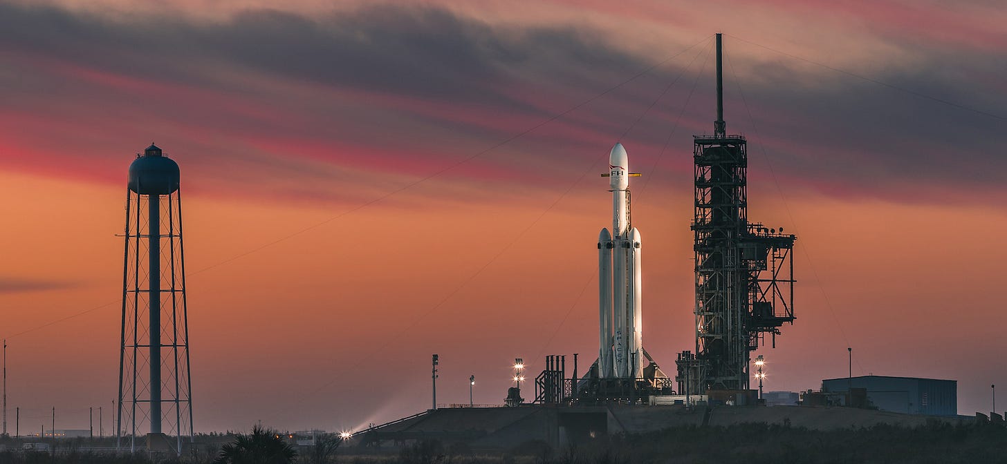 SpaceX Falcon Heavy SpaceX Falcon Heavy - 2017