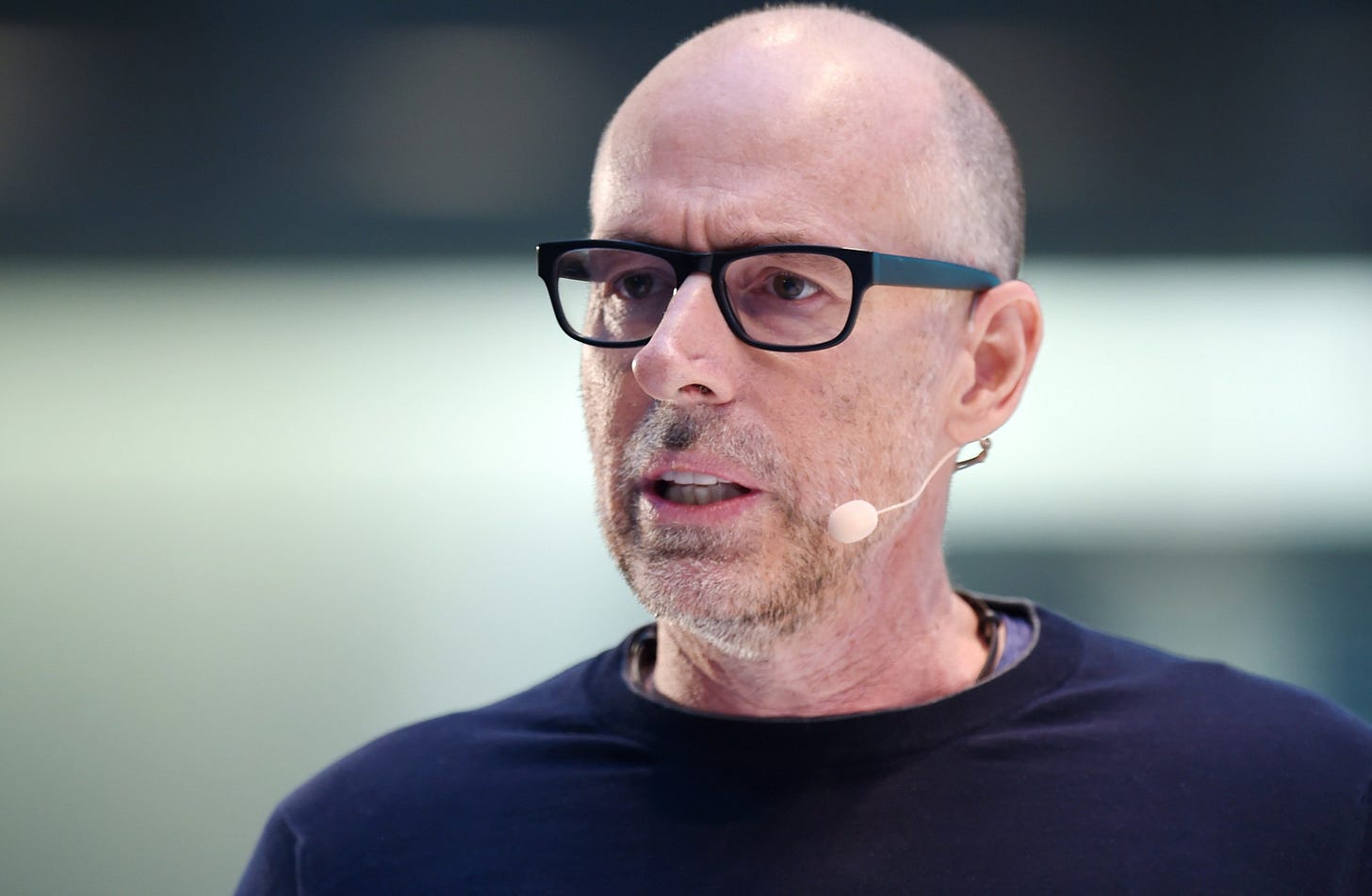Scott Galloway talks new book “The Algebra of Happiness” on Kara Swisher podcast | Vox Scott Galloway talks new book “The Algebra of Happiness” on Kara Swisher podcast | Vox