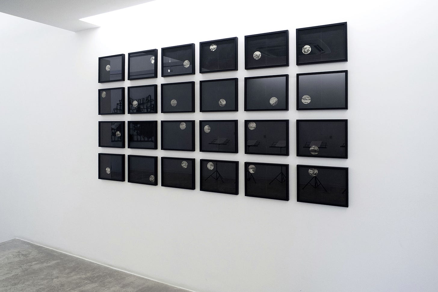 Solo exhibition: Onde a Terra dobra, Text by Taisa Palhares, Galeria Superfí­cie, São Paulo, February 9 – March 15, 2023