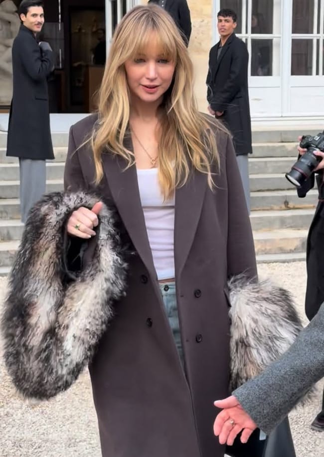 Celebs Wearing The Fur Trend At This Year's Paris Fashion Week - SHEfinds