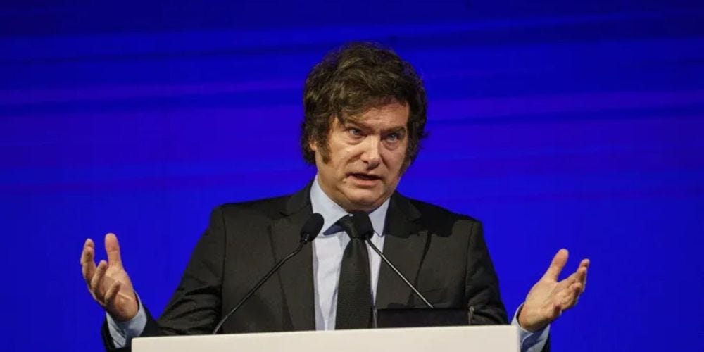 El Gobierno modificó la Ley de Migraciones: seguro de salud y acceso a la  educación, ¿qué dice el decreto firmado por Javier Milei?