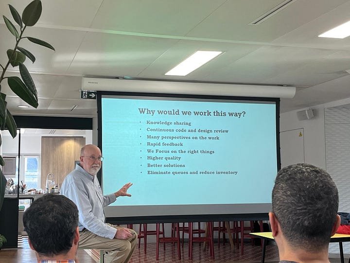Concepts et rĂŽles lors de la pratique du Software Teaming