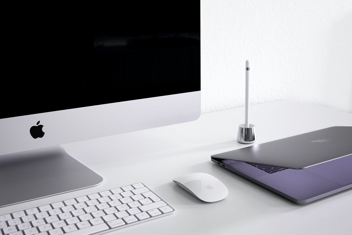 Apple mac and Apple Laptop Apple mac and Apple Laptop