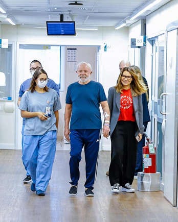 Lula é levado às pressas ao hospital após mal súbito em Brasília – o que está acontecendo com a saúde do presidente?