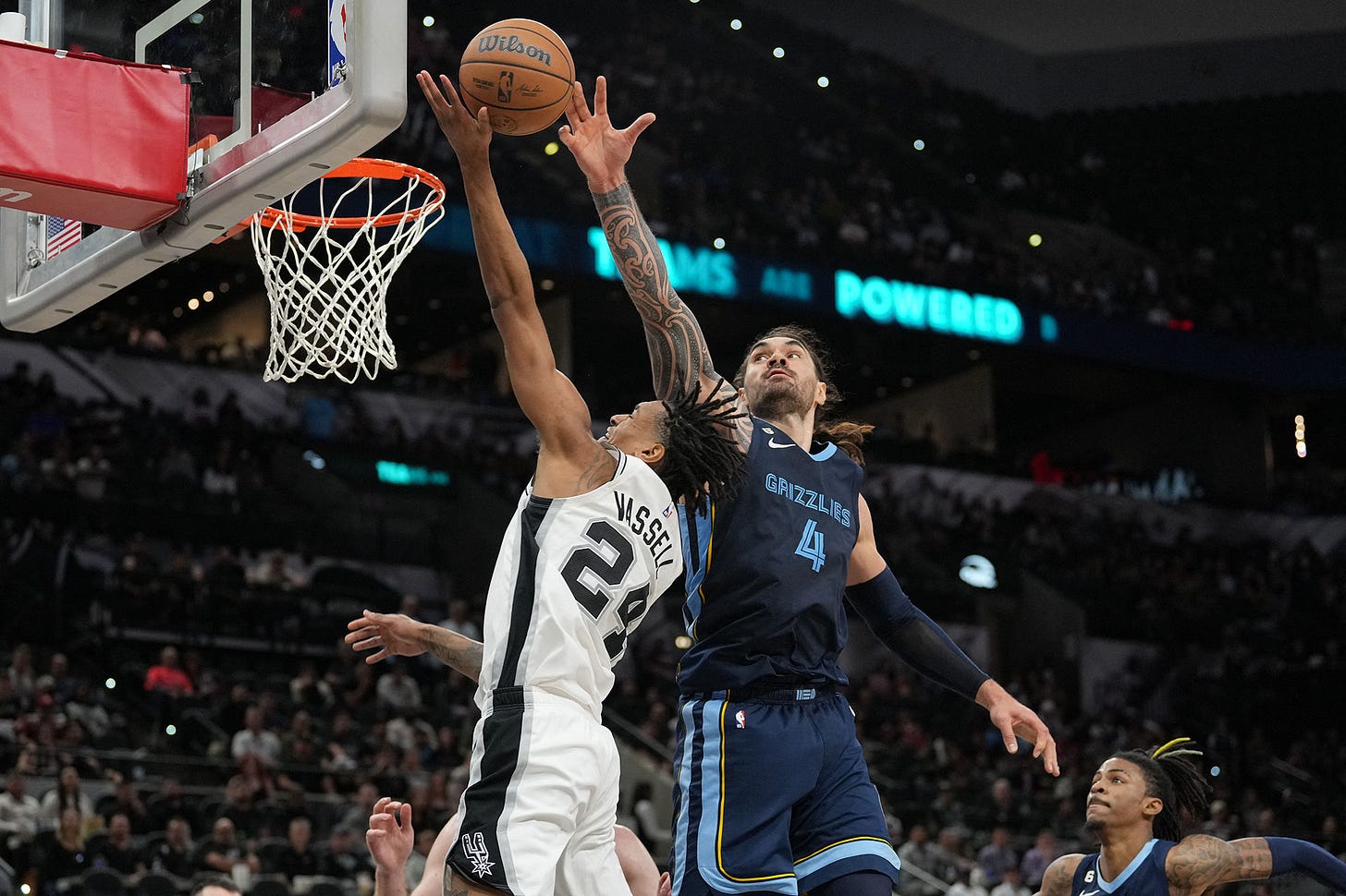 Steven Adams: Jeremy Sochan 'pinched my nipple' to distract me