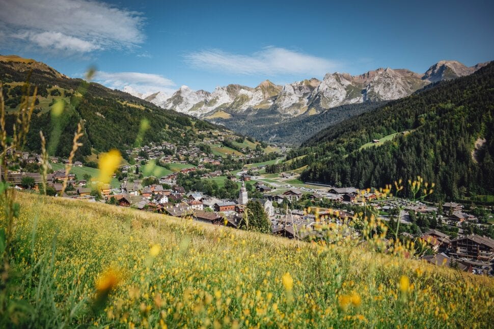 This image has an empty alt attribute; its file name is Le-Grand-Bornand-vue-generale-1-%C2%A9-C.-Chabod-Le-Grand-Bornand-Tourisme-copy-970x647.jpg This image has an empty alt attribute; its file name is Le-Grand-Bornand-vue-generale-1-%C2%A9-C.-Chabod-Le-Grand-Bornand-Tourisme-copy-970x647.jpg