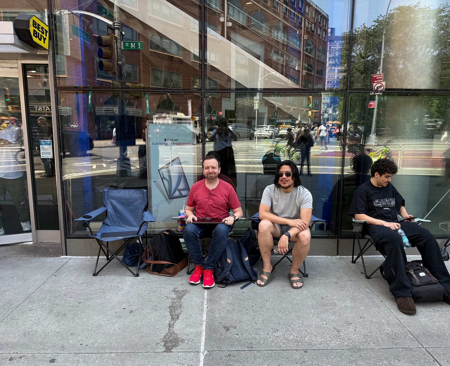 Nintendo Switch 2 pre-order line in the United States on June 4, 2025 Nintendo Switch 2 pre-order line in the United States on June 4, 2025