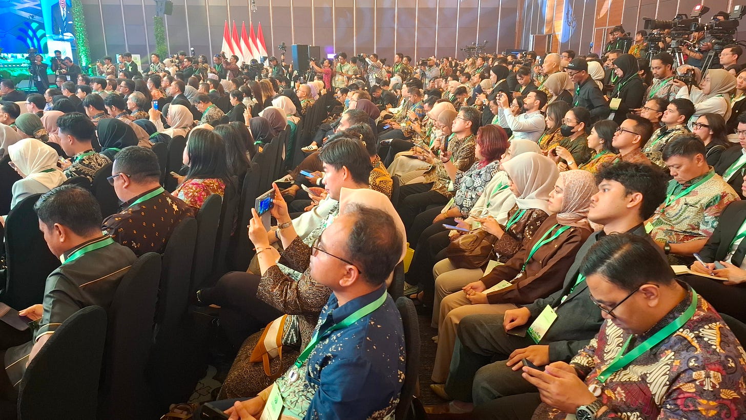 Hundreds of government officials, policymakers, business leaders, investors, academics, and representatives of international organisations attend the plenary session of the Indonesia International Sustainability Forum 2026 Hundreds of government officials, policymakers, business leaders, investors, academics, and representatives of international organisations attend the plenary session of the Indonesia International Sustainability Forum 2026